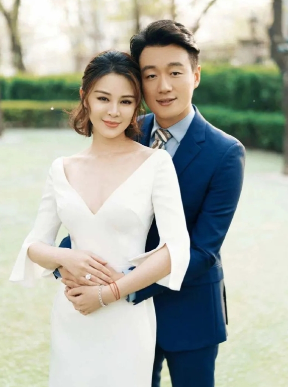 黄振华：16年的婚姻生活比剧里还甜