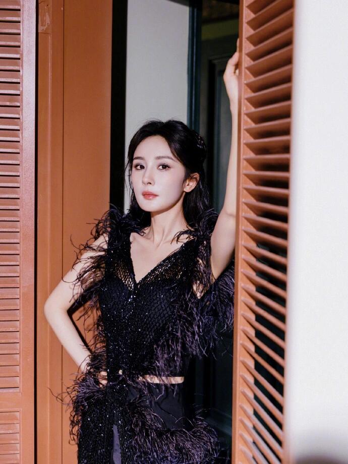 杨幂身——美丽动人
