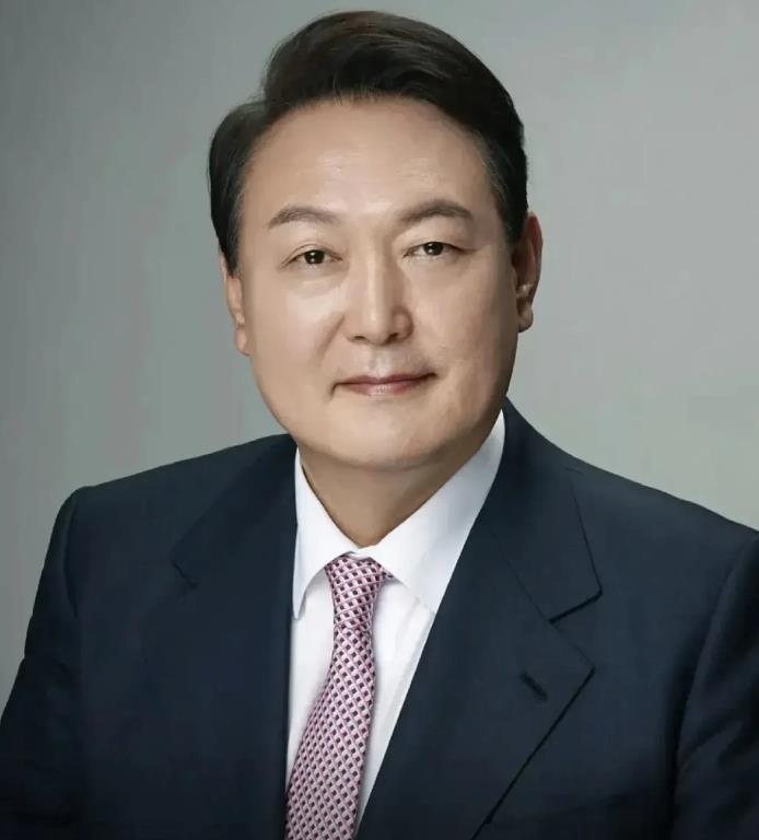 韩国态度大转弯，竟要给乌克兰送进攻武器？

万万没想到！韩国总统办公室突然宣布，