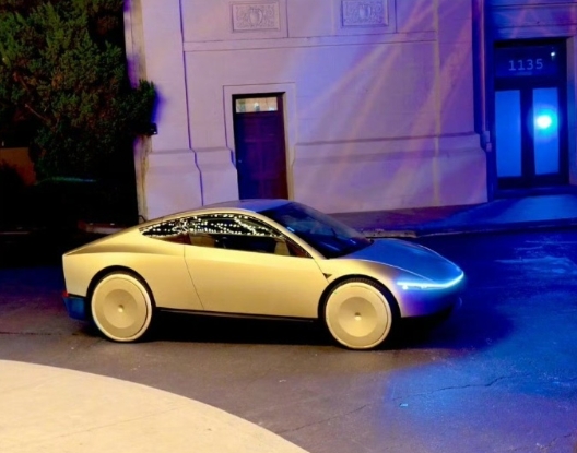 特斯拉无人驾驶出租车Robotaxi来了，没有方向盘和脚踏板，你敢坐吗？