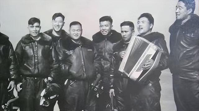 1966年1月，吴氏三兄弟杀害七名战友欲叛逃台湾，周总理怒令：去台途中，有把握、