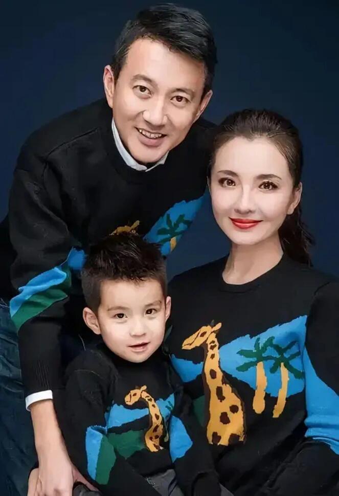 孙茜与蔡远航：岁月见证的幸福家庭