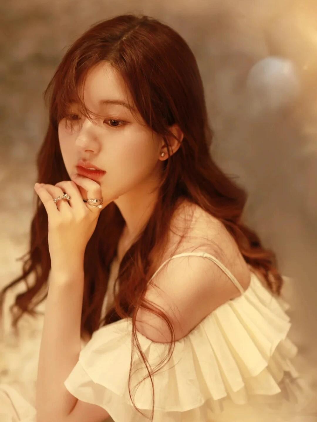 赵露思这组照片氛围感好足