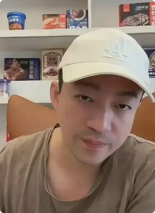 为爱拼命，实在太卑微！大S临终前三天还在为爱而拼命！
许茹芸泪爆:
大s咳得都直