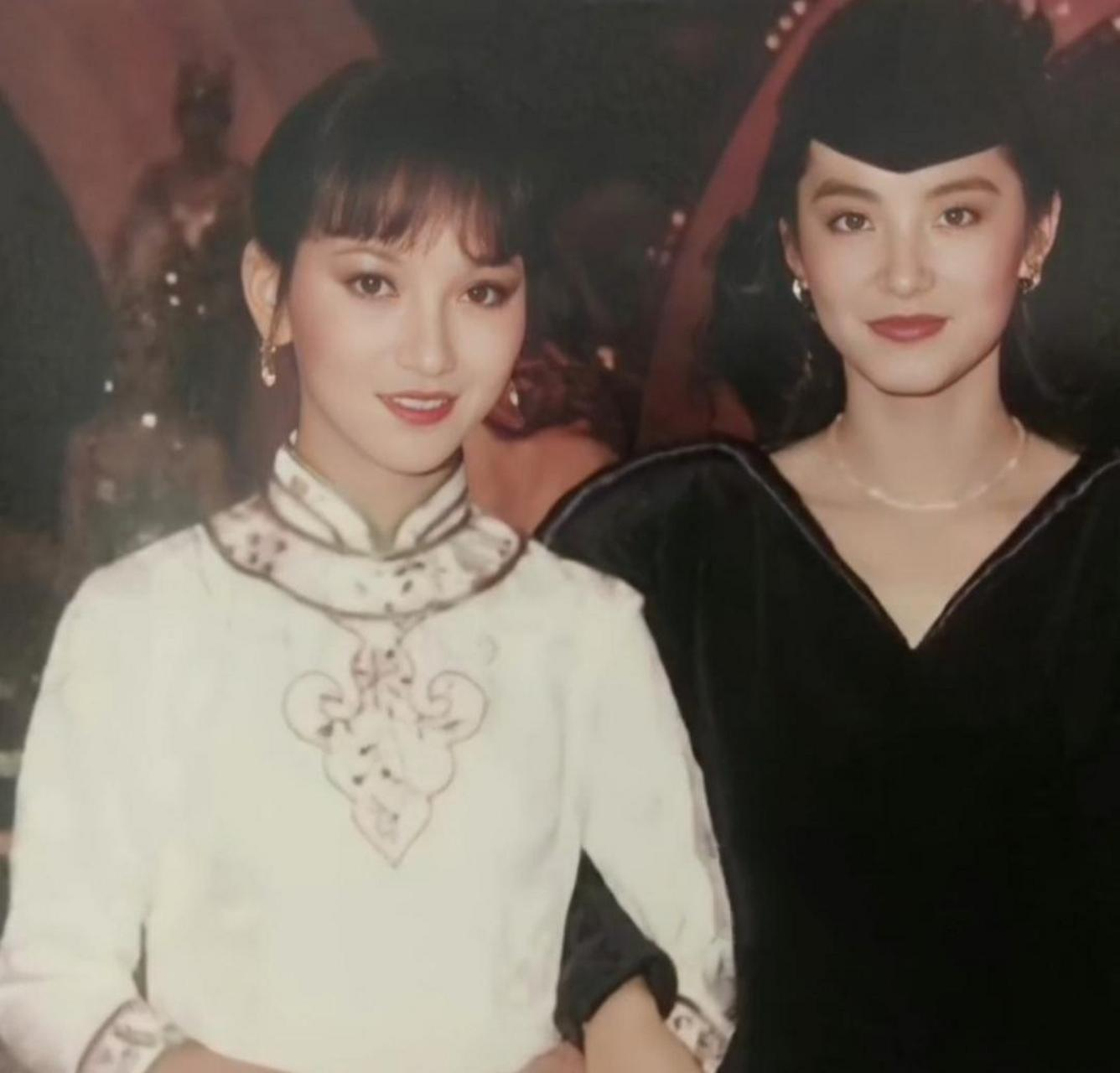 2008年,林青霞回到山东莱阳老家，见到一位年过80的老人。跟她聊起天来告诉她自