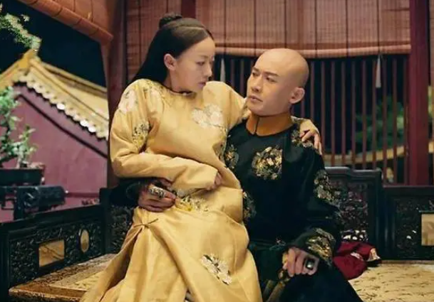 令妃第一次被强幸时，乾隆为何激动到无法自拔？

在清朝那段波澜壮阔的历史长河中，