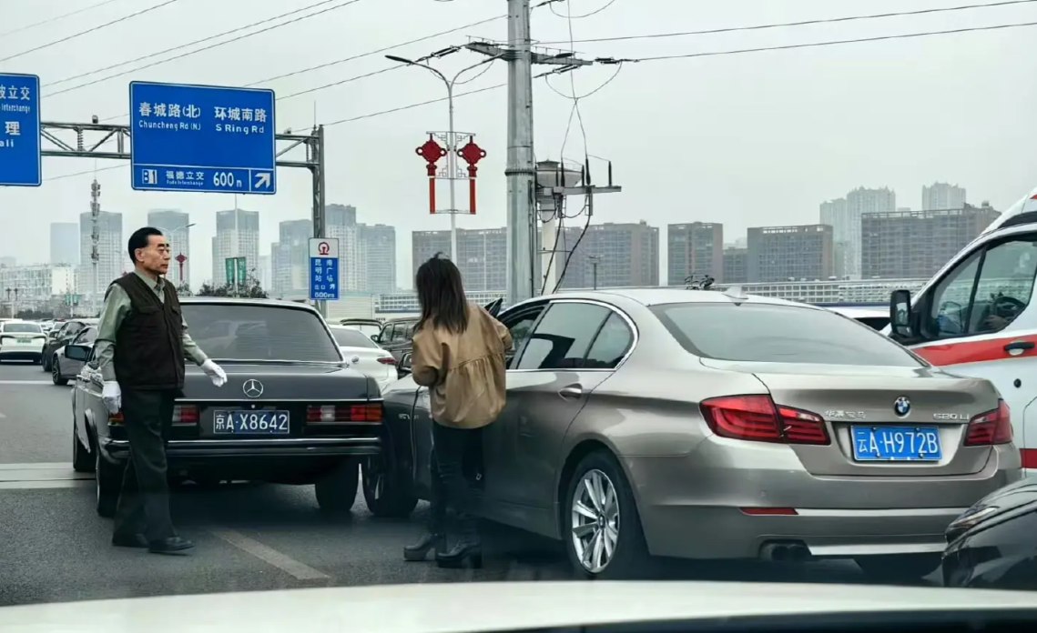 一看这气质，坏了惹事了...