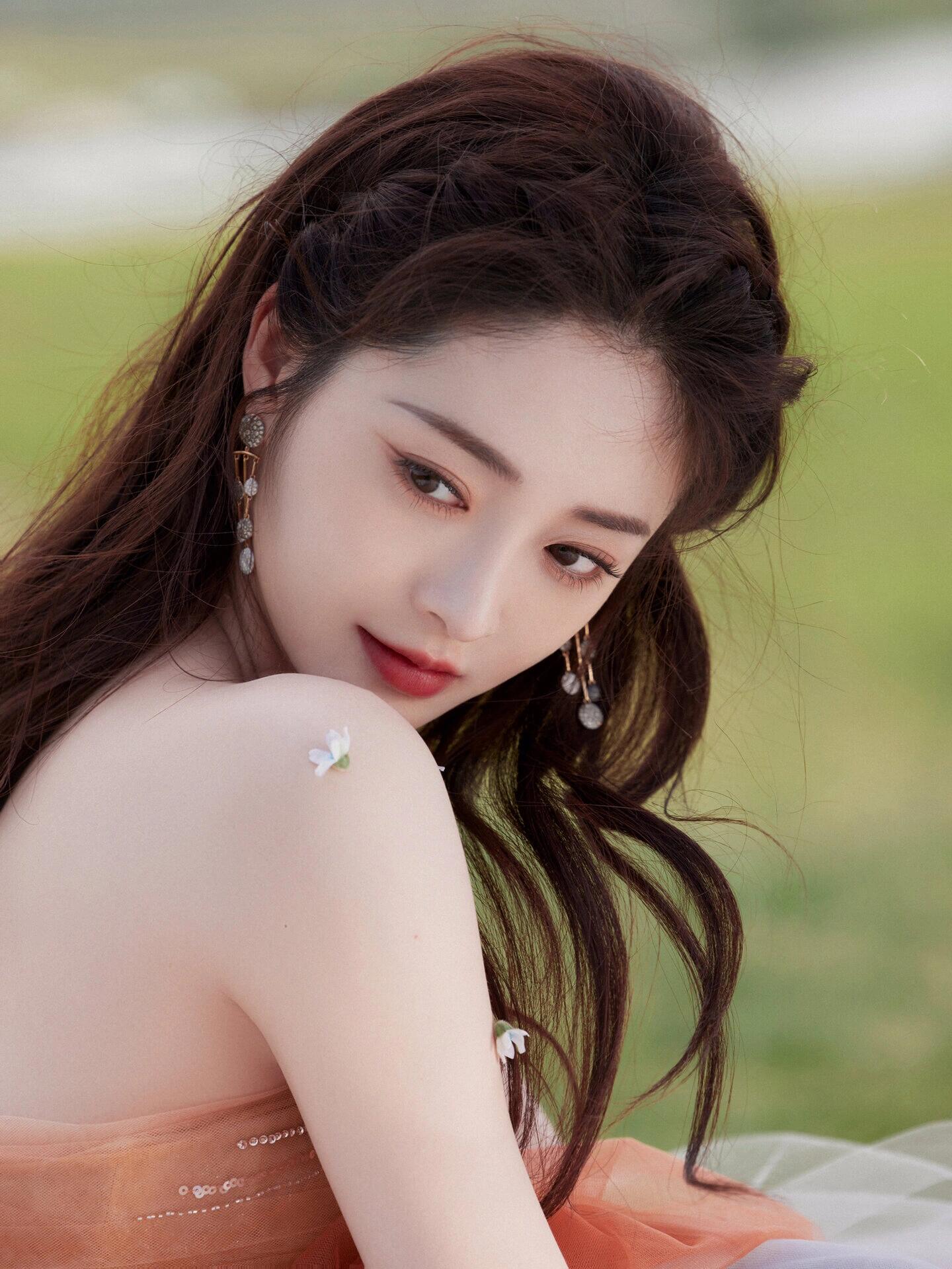 周洁琼美的都不真实了，仙女一个