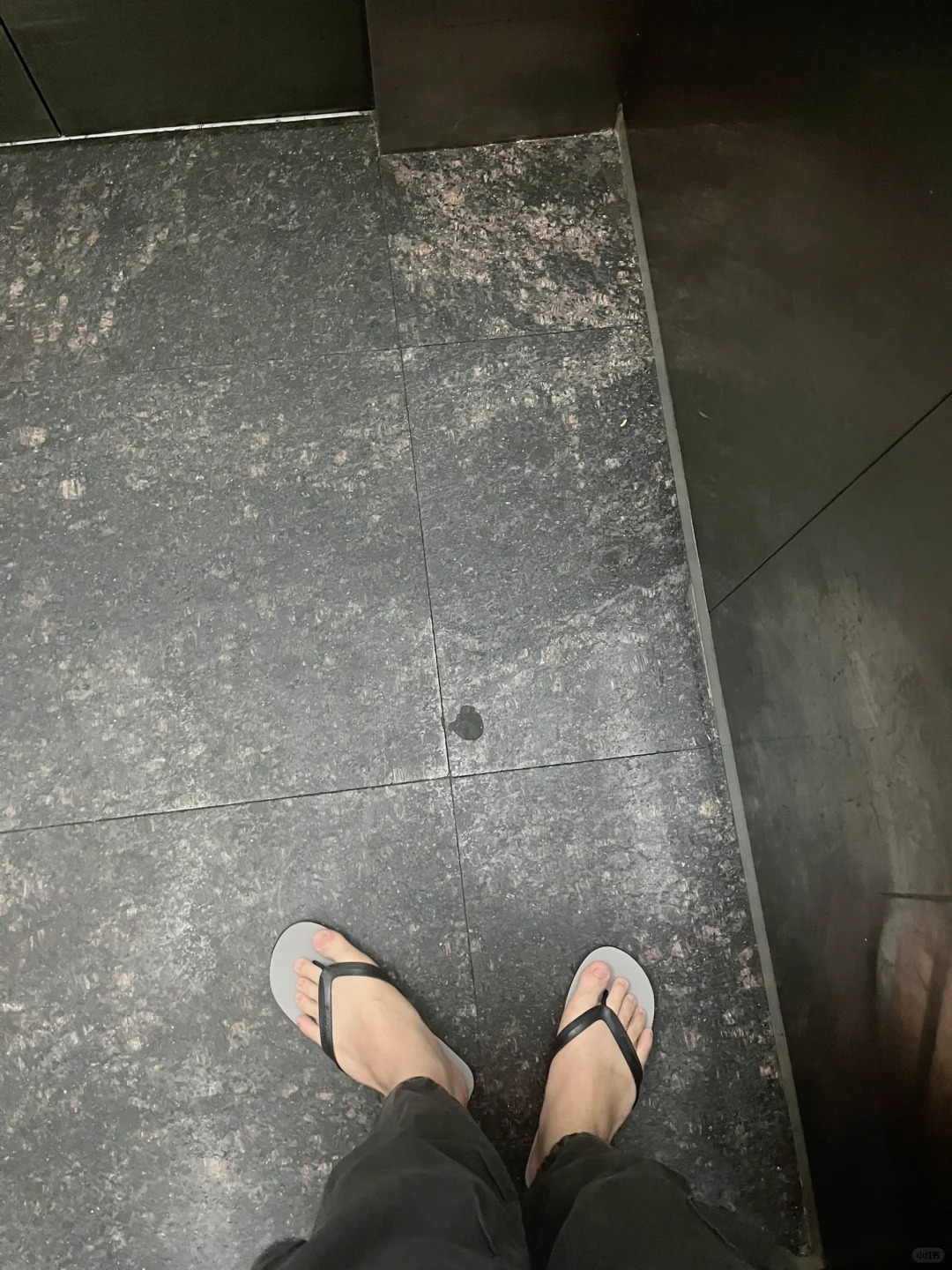 昆明这种天气🌈
昆明这种人字拖出门会不会黑