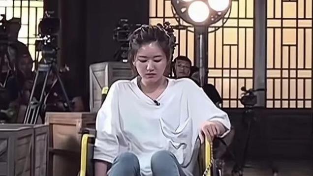 赵露思事件不简单！好友曝料19年曾被打，顶流也被扯头发扇耳光？