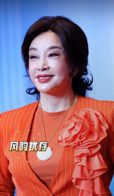 74岁刘晓庆，最大的底气有6个

1. 富可敌国：刘晓庆身家近9千万美元，曾是2