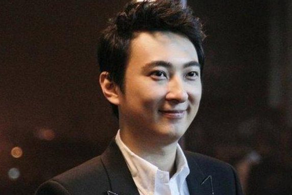 王思聪有一天会败光家产吗？答案是，如果他继续这样吃喝玩乐，安于现状，，想败光家产