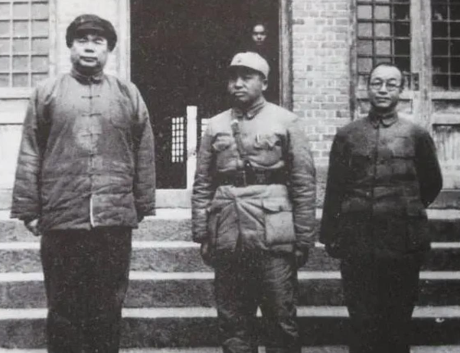 1926年，冯玉祥将军率部刚刚抵达五原，部队生活条件特别艰苦。五原县县长听说消息