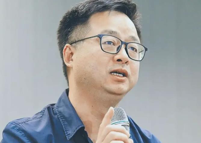 台湾地区海基会秘书长罗文嘉昨天主持年底最后一场海基会背景说明会时竟然嚣张妄言叫嚣
