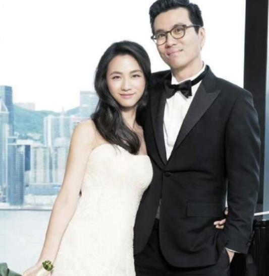 汤唯在华语影坛留下诸多佳作，后远嫁韩国。她的演艺之路丰富且精彩。近日，有网友拍到