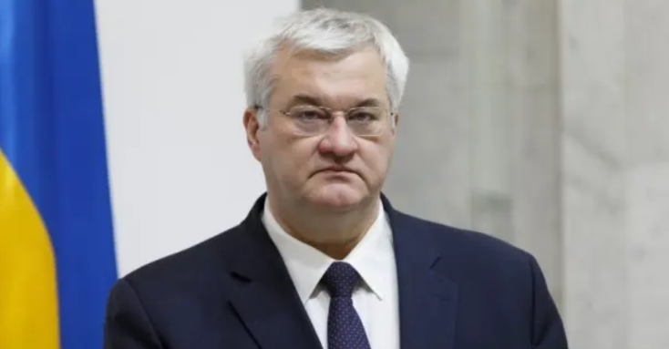 关于朝鲜加入乌克兰战争，乌克兰外长西比哈认为，朝鲜的目的是希望从俄罗斯获取导弹技