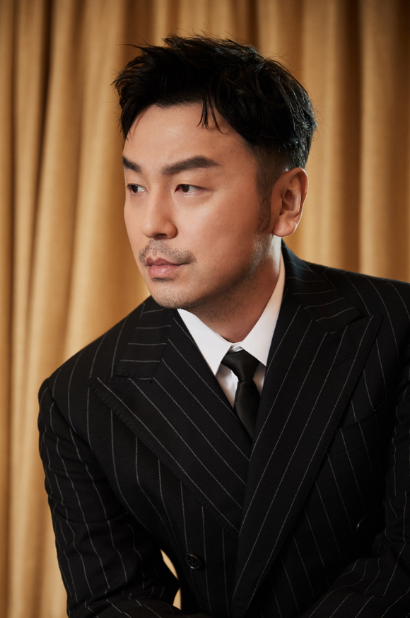 演员雷佳音说，拍摄热辣滚烫，我跟贾玲一点都不熟，私下里没有见过，就是看过她的综艺