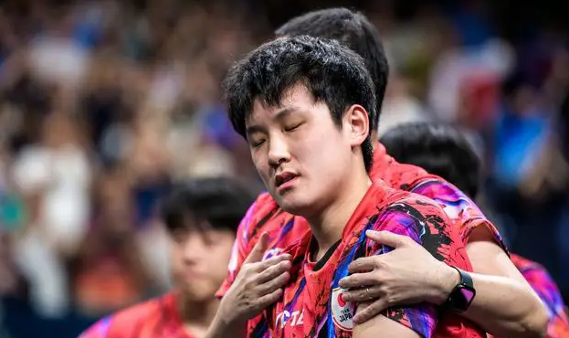 张本智和颗粒无收，无非这三个原因:
1，40%输给了心态，看过张本比赛的人都知道