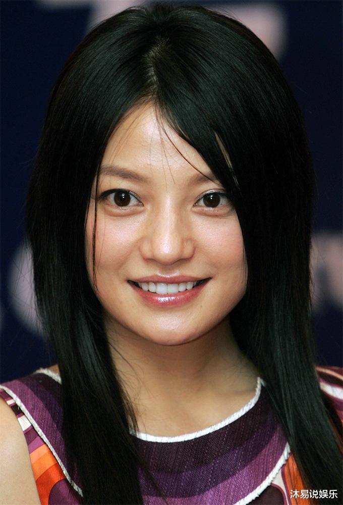 赵薇发文官宣多年前已离婚, 她还有复出可能吗?