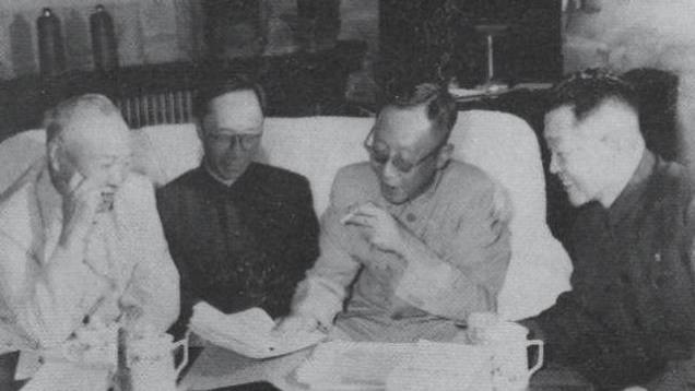 杜聿明临终时，六个子女只来了一个，含恨留遗嘱：绝不能去台湾