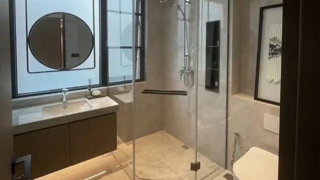 曾受热捧的淋浴房缘何遭年轻人“冷遇”？直连式卫生间为何成新宠