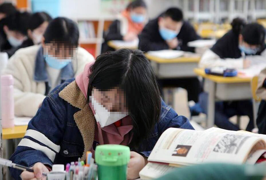 家长跟家长是不一样的，有些家长非常支持老师的工作，有些家长遇到孩子出问题，马上就