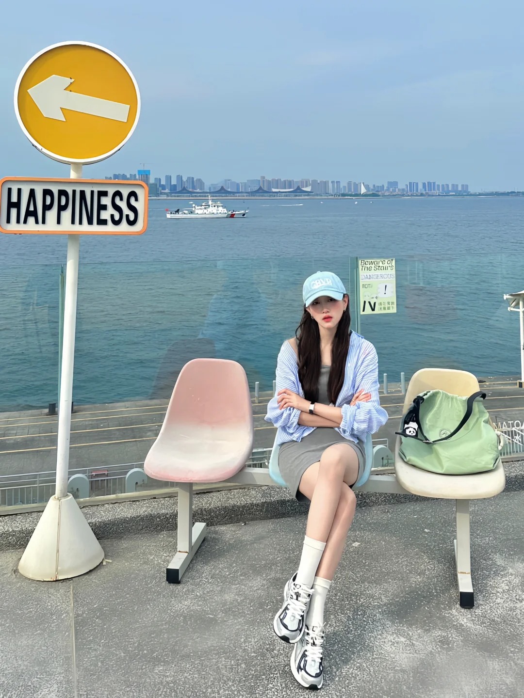 朋友以为我又去了济州岛
NOMI MATO海景咖啡 图1像在涯月邑
总体其实没有