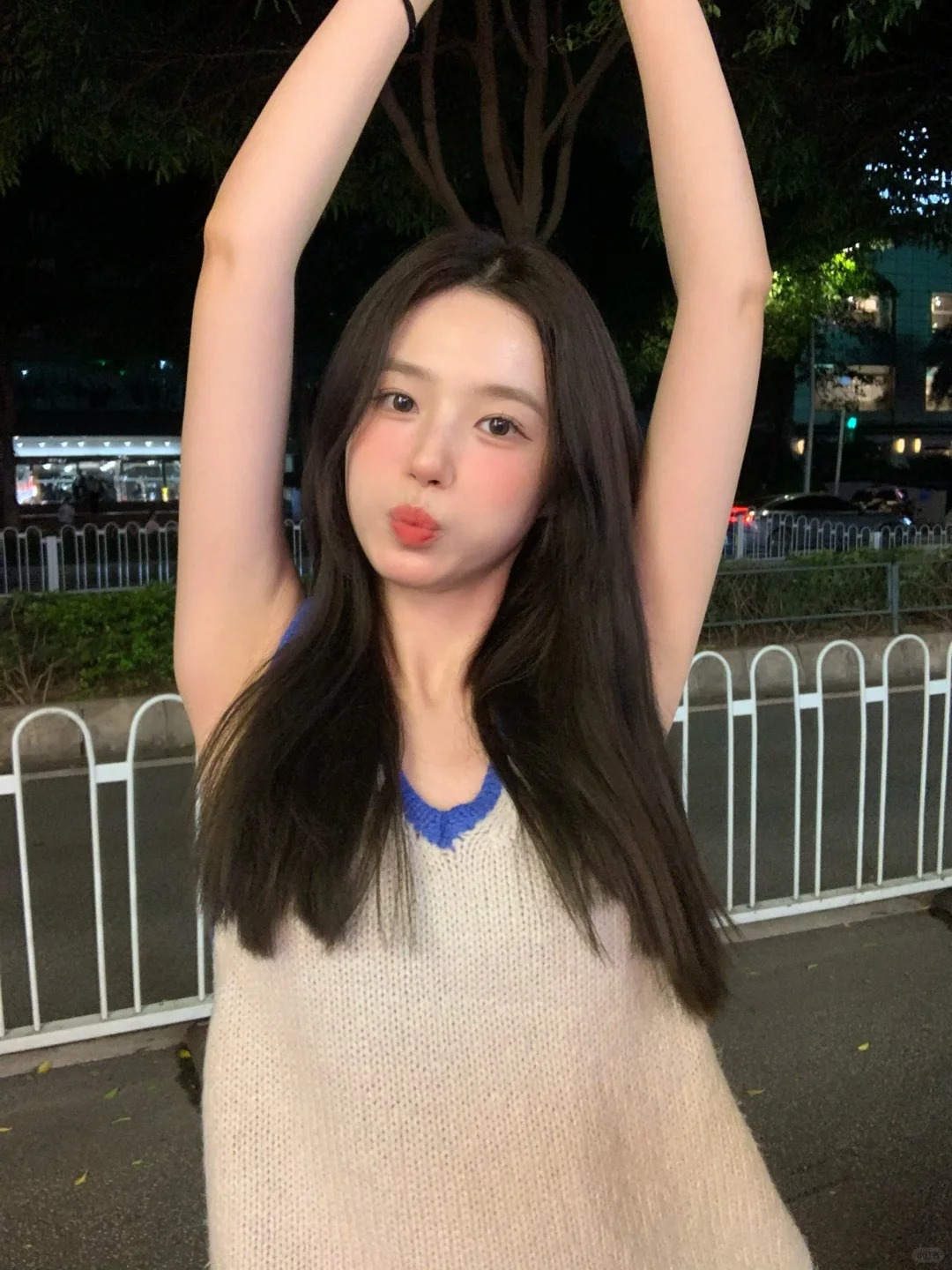 我滴新发色🧚‍♀️
刚开始还没太看习惯
但是感觉染完深发色以后发质都好了很多
