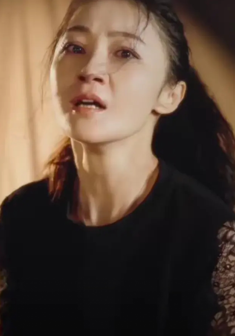 节目组看中了姚笛的流量
但是利用完了就弃了
没有背景的人混娱乐圈真的很难
永远不