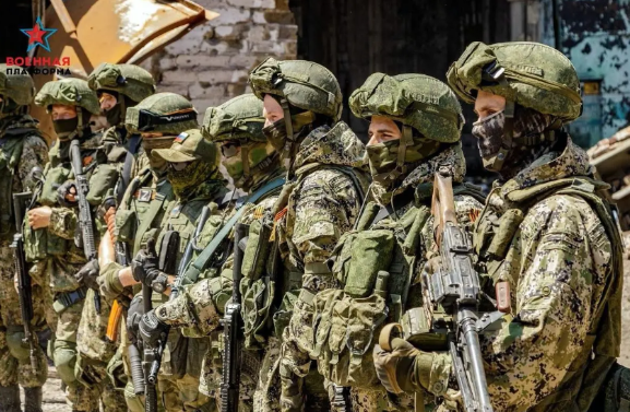 俄军在顿巴斯地区导弹炸、炮弹打，囚犯、敢死队不要命冲锋，还是一场落后战争。要是我