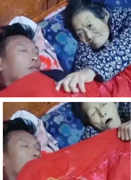 陕西一名男子在母亲临终时疲惫不堪，不慎入睡。然而当他再次醒来时，发现母亲已经静静