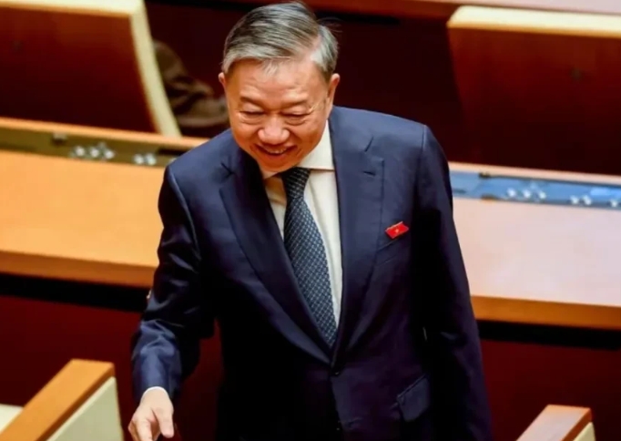 越南苏林访华建议有三个问题需要他说清楚。

一、为什么要向联合国提交南海框架议案