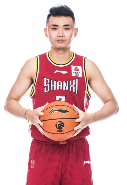 说句实话！以下10位球员如果早在广东队效力，很大概率早就入选国家队了。

1.原