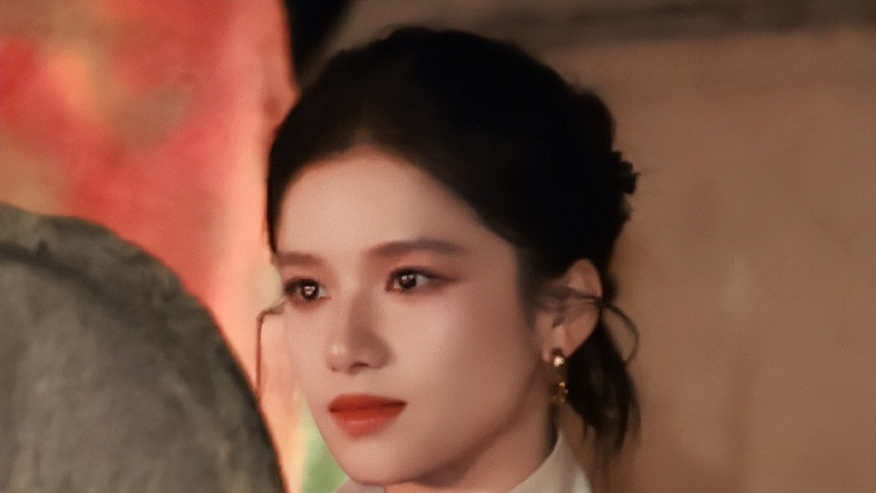 所有奢牌都该吻上的一张脸？张婧仪登上国际时尚舞台，美得权威！