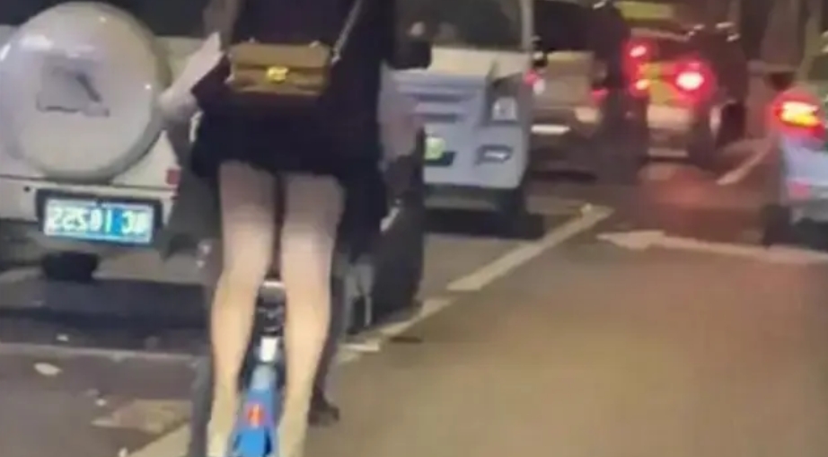 跟了2条街，不知道我输在哪里？