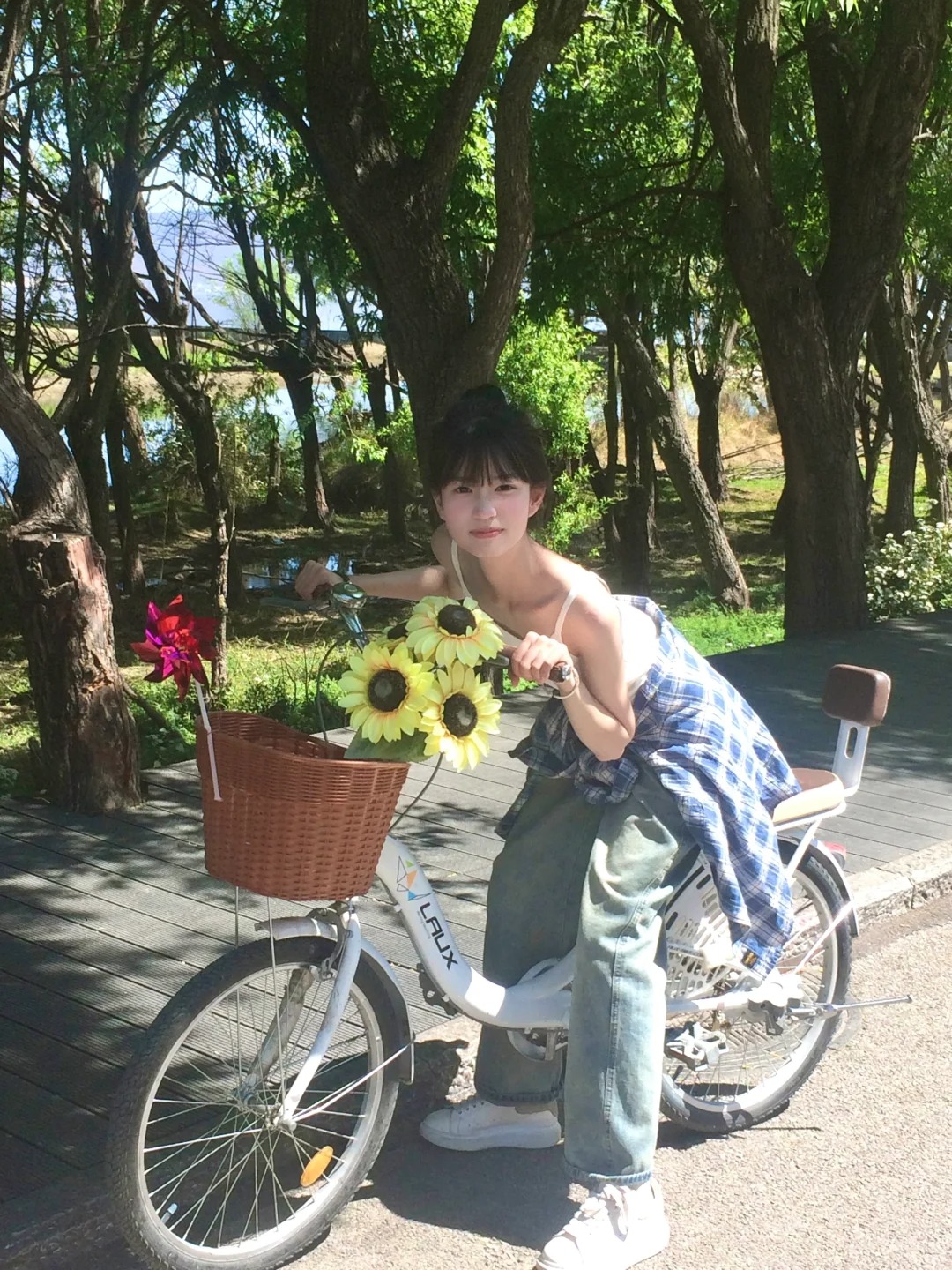 把生命揉进春里🚲
洱海边的骑行好治愈☺️
上次视频的图文版！！！