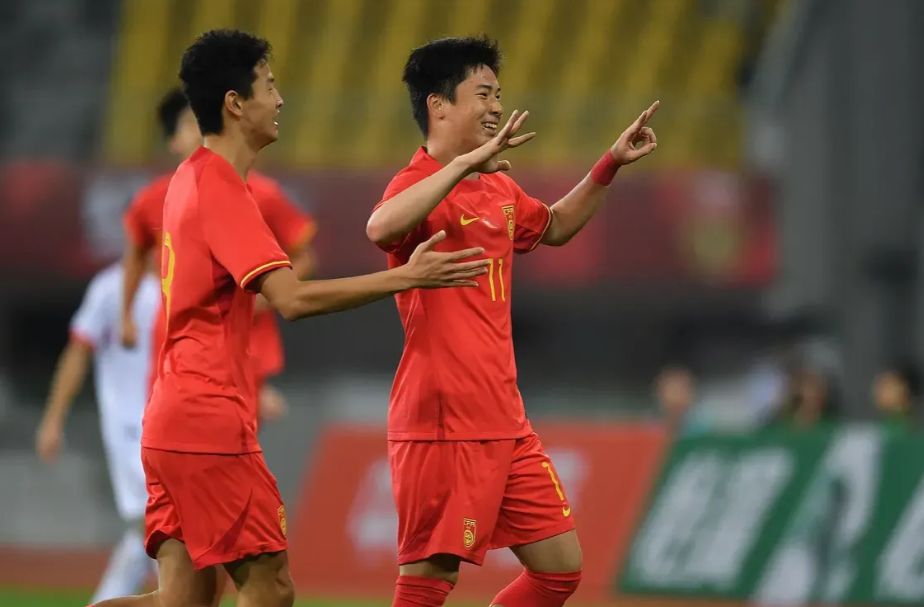 根本挡不住！U19 国足 6 - 0 大胜蒙古，看完这场比赛，有不得不提的 3 