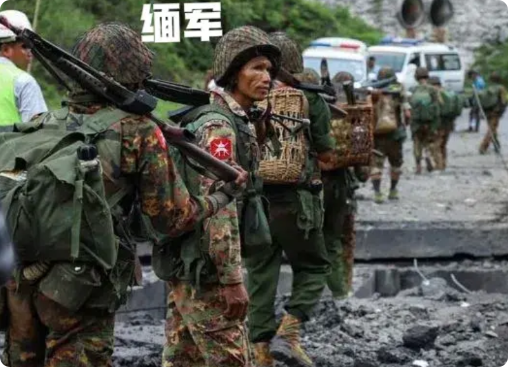 最近在曼德勒附近的战斗当中，缅军有些满血复活的迹象了！

缅军竟然多次组织部队反