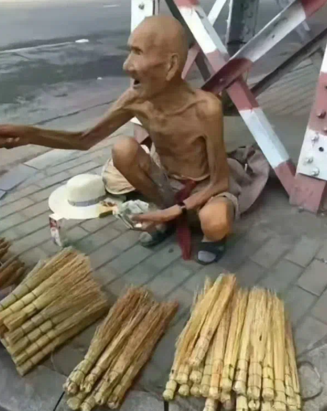 目睹这一情景，我们还能有什么理由抱怨呢？

面对这样的场面，我们又有什么可埋怨的