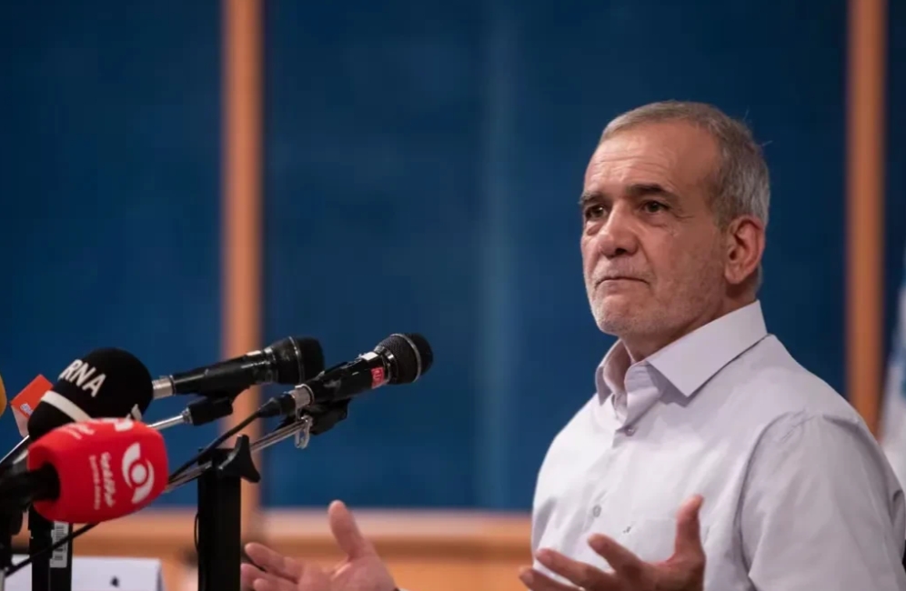 面临美国和以色列的压力，伊朗正在考虑退出《不扩散核武器条约》了。  
     