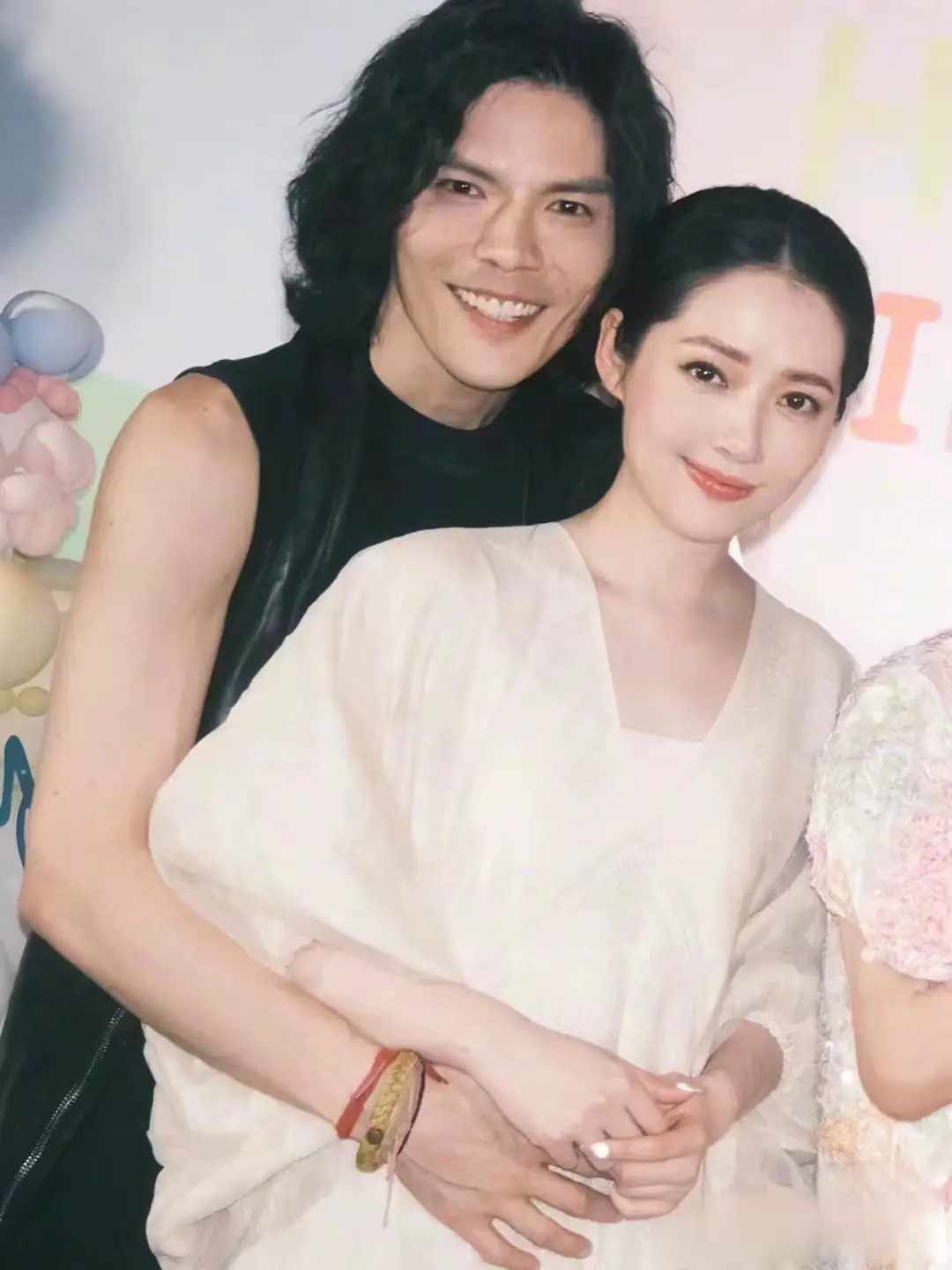 一次，郭碧婷说，自己身高1米7，体重84斤，却被导演骂：“你怎么戏拍到一半变胖？