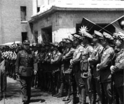 1949年11月28日，蒋介石的御林军“内二警”总队长彭斌、张佐斌策划起义，准备