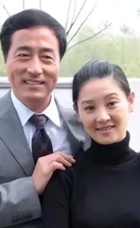 杨立新徐帆师徒情深，共绘演艺佳话