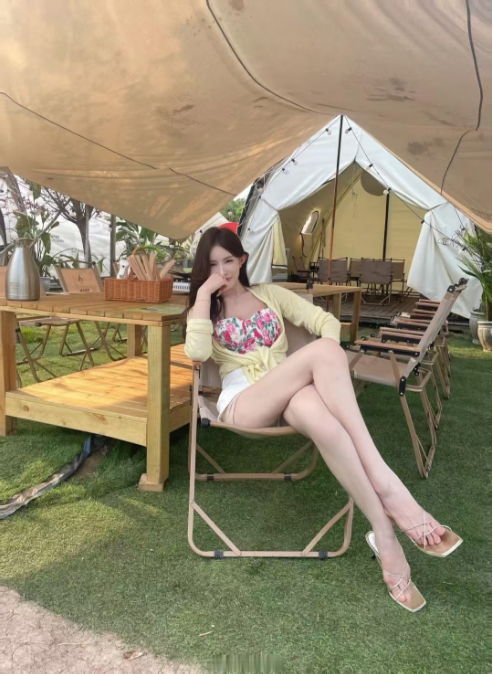 天气好风景美加上我真是锦上添花啊哈哈哈哈