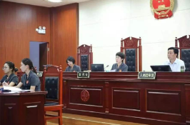 河南新乡，男子为岳父住院看病花了10多万元，可是医生在岳父住院期间，竟然开了一盒