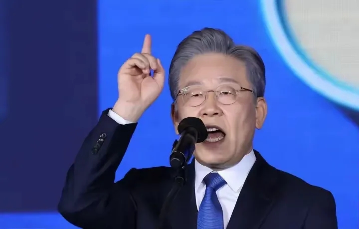 韩国不知天高地厚，竟敢挑衅中国。
近日，韩国外交部长赵兑烈，竟敢向中国摊牌，声言