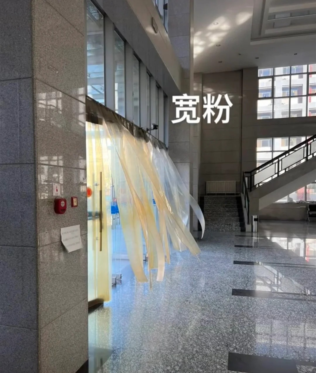 谁懂我的笑点啊？？？哈哈哈哈...
只要拥有善于发现的眼睛，世界都会变得可可爱爱