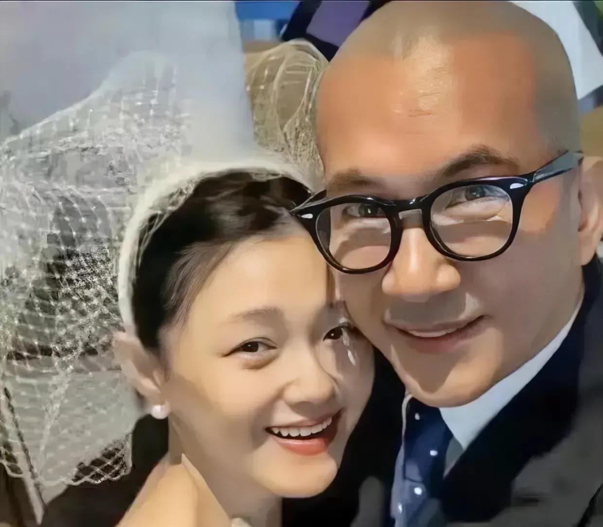 要是48岁的大S真出了意外，那娱乐圈可就像被丢了颗炸弹，得乱套！
汪小菲肯定第一