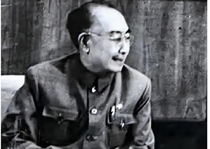 1995年，中国正处在改革开放的关键时期，社会各界都在经历着翻天覆地的变化。在这