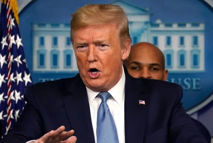 不愧是特朗普，还是那个爱搞事的主，他当选美国总统已经是铁定的事实了，现在还没上任